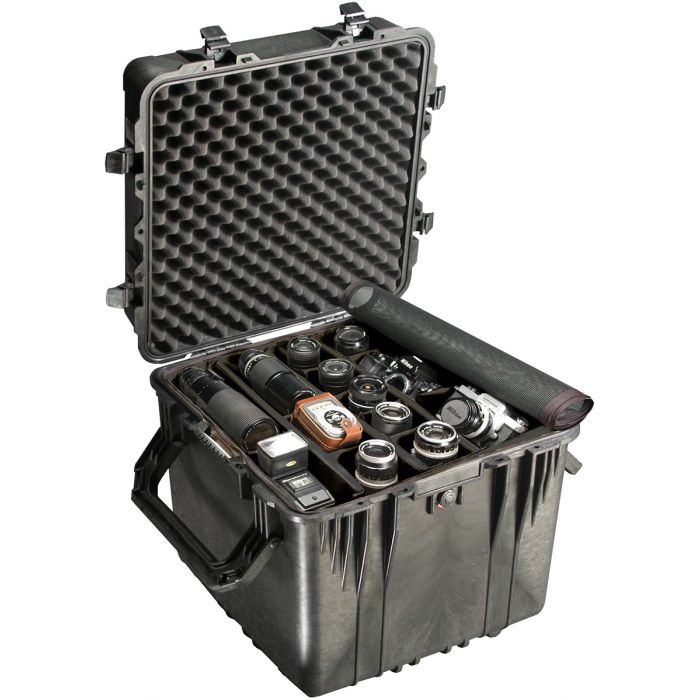 PELI™ Professionel vand-, luft- og støvtæt case i slagfast plast. PELI™ 0370 Cube Case, med skillerumssæt