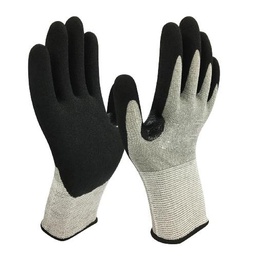 Skærefast handske (niveau F). Halvdyppet Kyorene / nitril handske, med et godt greb selv på våde som olierede emner.