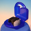 Lille plastboks med håndtag velegnet til høreværn masker 16 x 15 9 cm